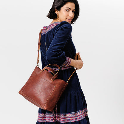 Nutmeg | Midsize crossbody tote with handles and a pocket