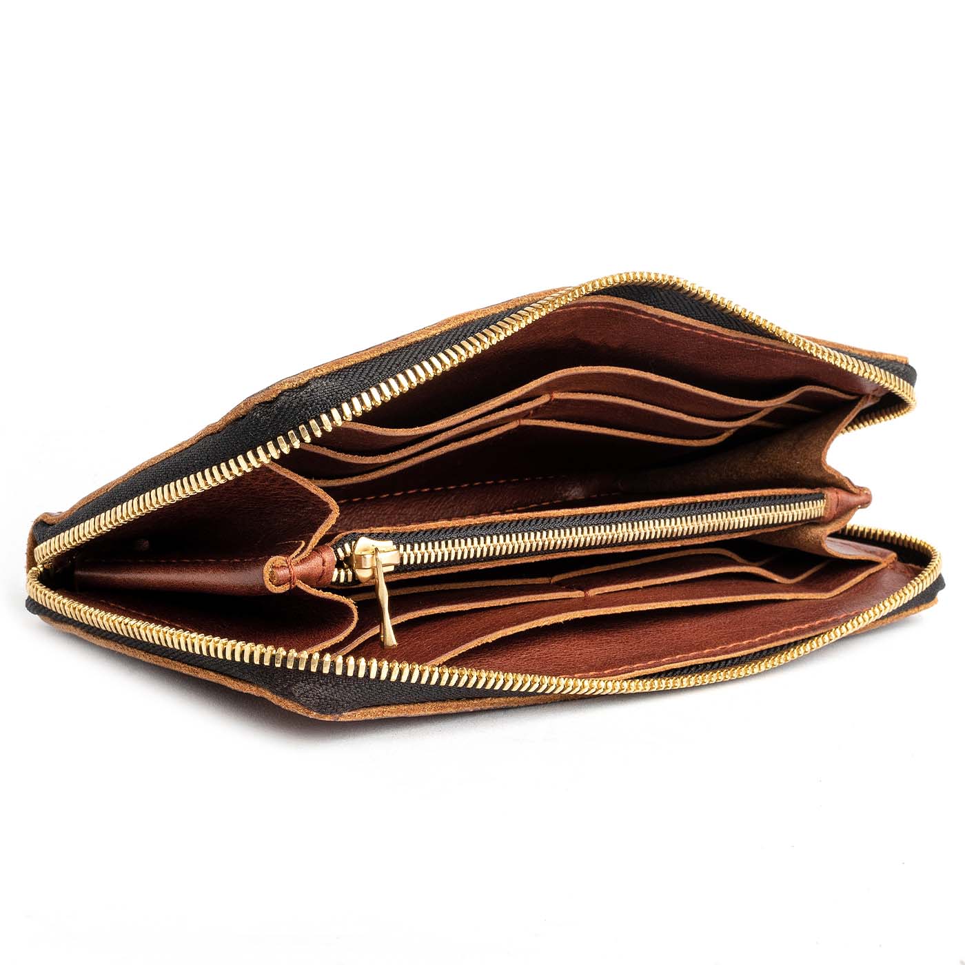 Nutmeg | Large accordion leather wallet with zipper open