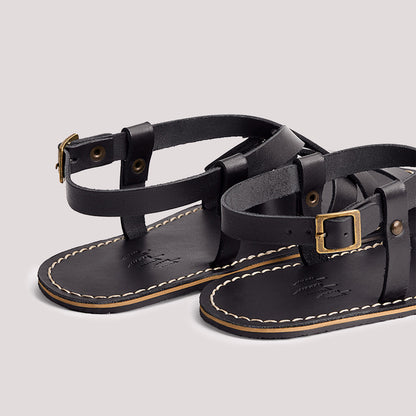 Nero | Strappy leather sandals with two buckle accents