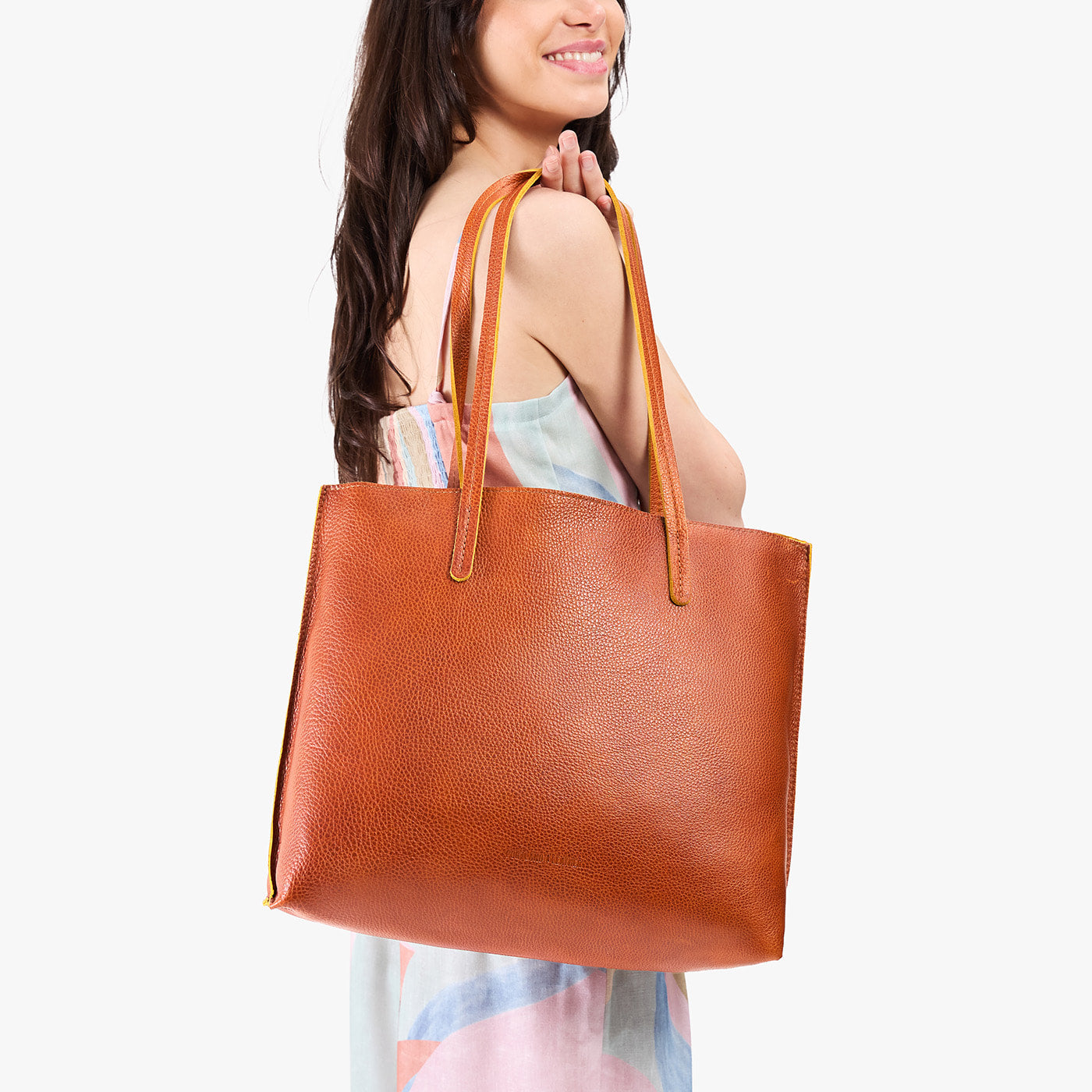 Sienna*Large | Model carrying leather tote bag with matching leather handles