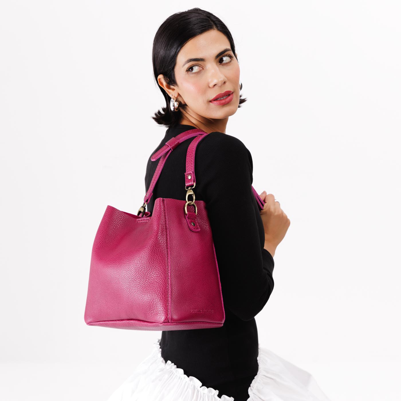 Cosmo | symmetrical bucket bag with latch closure and removable crossbody strap