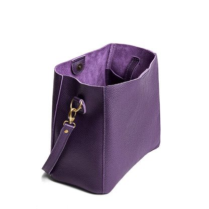 Empire | Symmetrical bucket bag with latch closure and removable crossbody strap