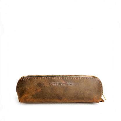 Canyon | Leather pouch with curved seams and top zipper