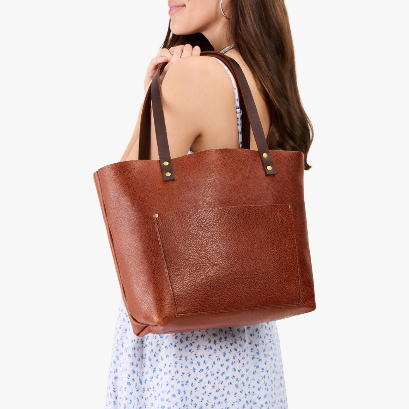 Nutmeg*Classic | Large leather tote bag with sturdy bridle handles and front pocket
