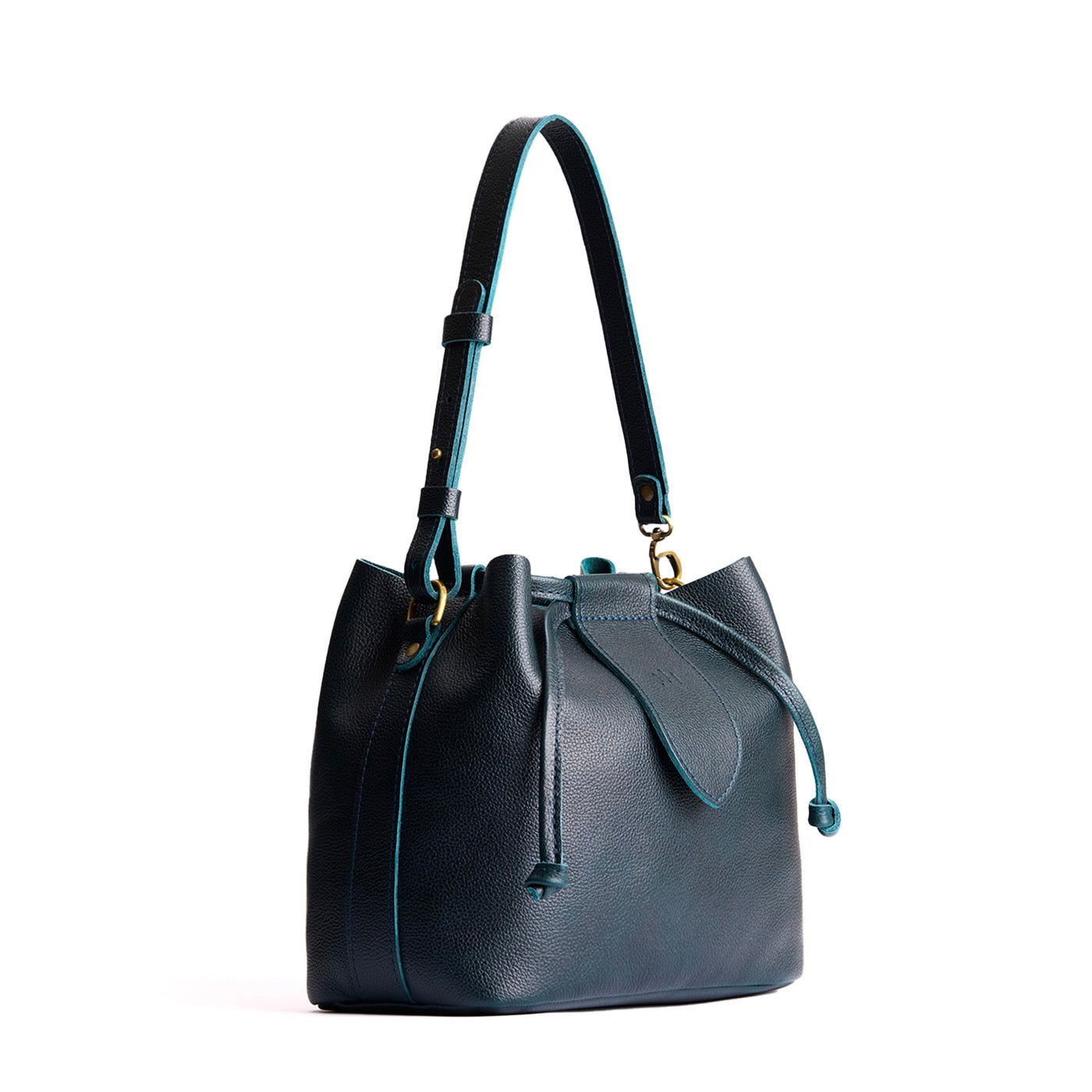 Boreal*Large | Symmetrical leather bag with leather drawstring closure and adjustable shoulder strap