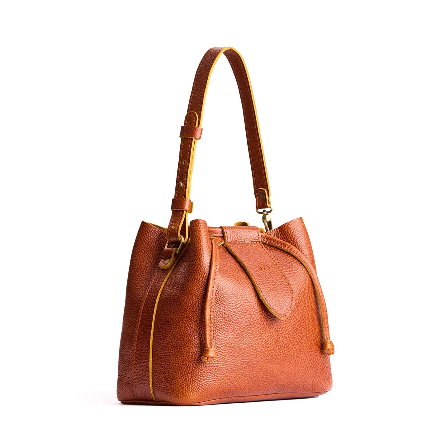 Sienna*Large | Symmetrical leather bag with leather drawstring closure and adjustable shoulder strap