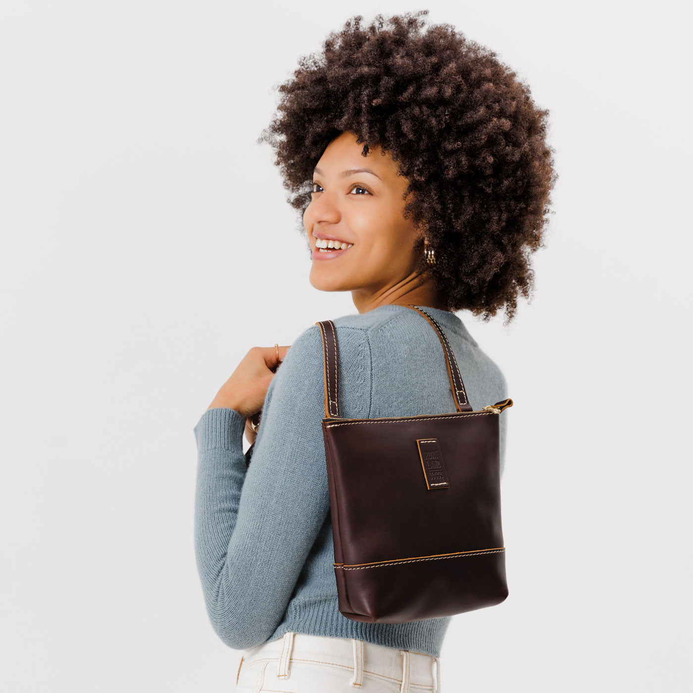 Grizzly | Small rectangular crossbody purse with top zipper and interior pocket
