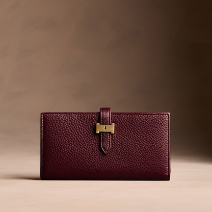 Hunter*Large | Leather bifold wallet with a strap and bar closure
