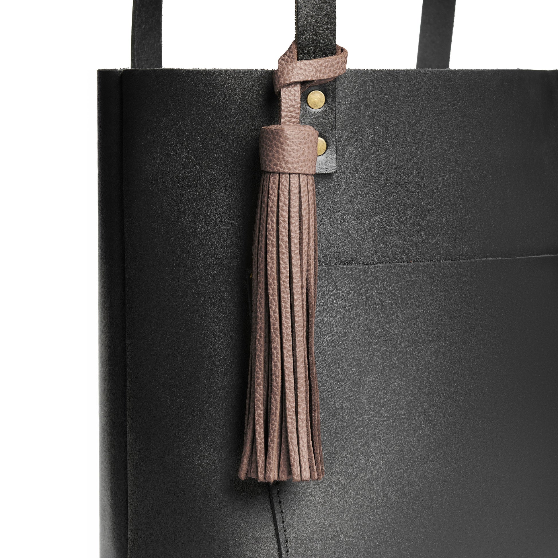 Sparrow*Jumbo | Fringed leather tassel with leather loop