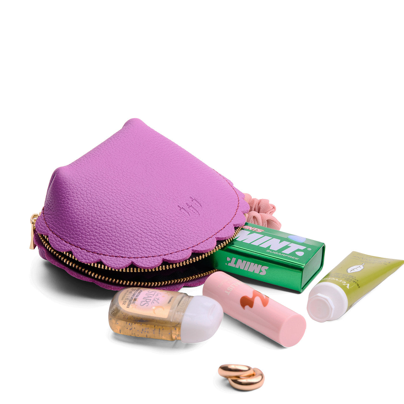 Cattleya*Large | Curved leather pouch with zipper and scalloped edges