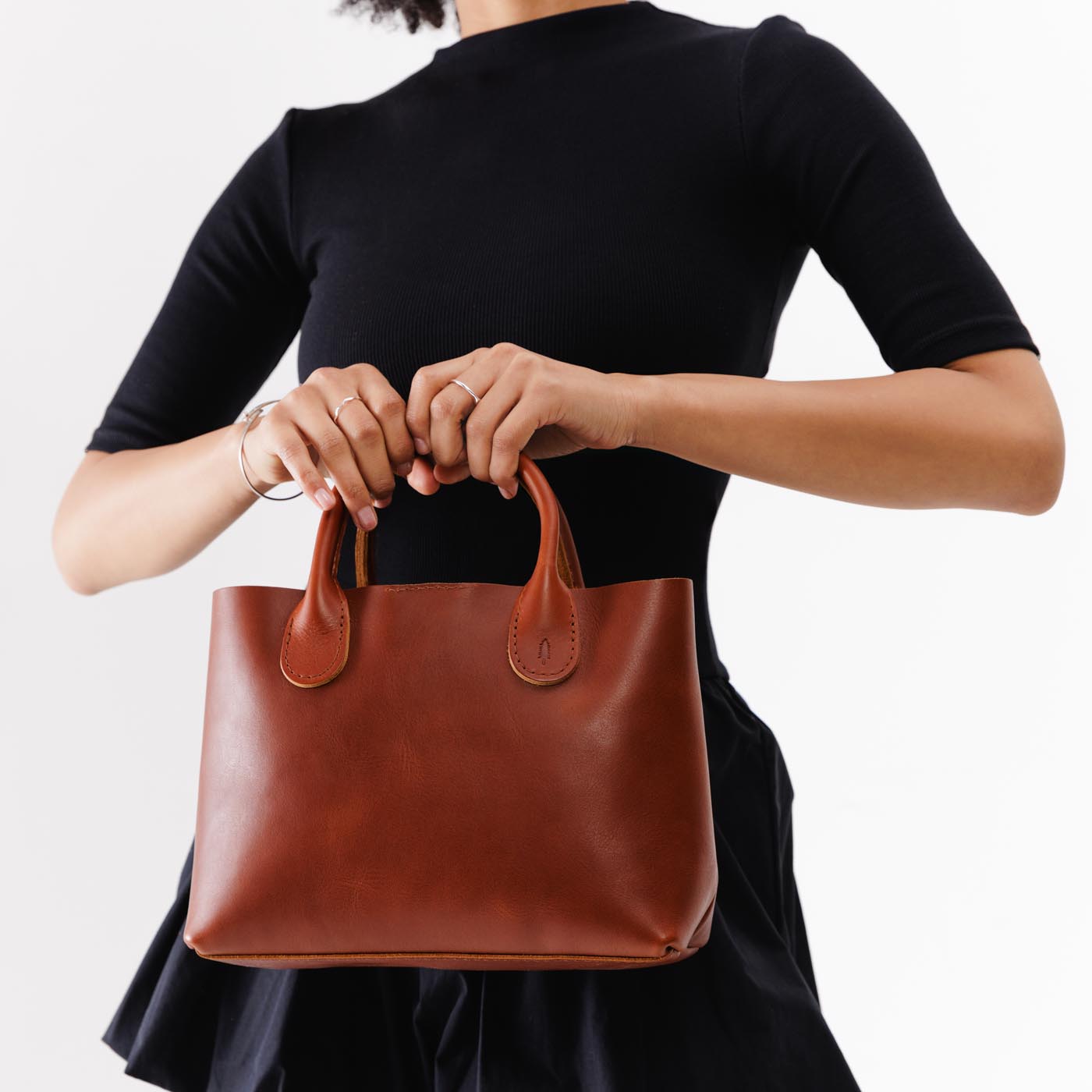Chestnut*Large | Mid-size tote purse with structured leather handles and crossbody strap
