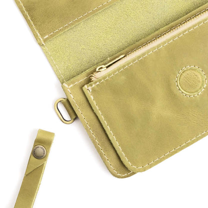 Anjou | Leather wallet clutch with wristlet and magnetic closure
