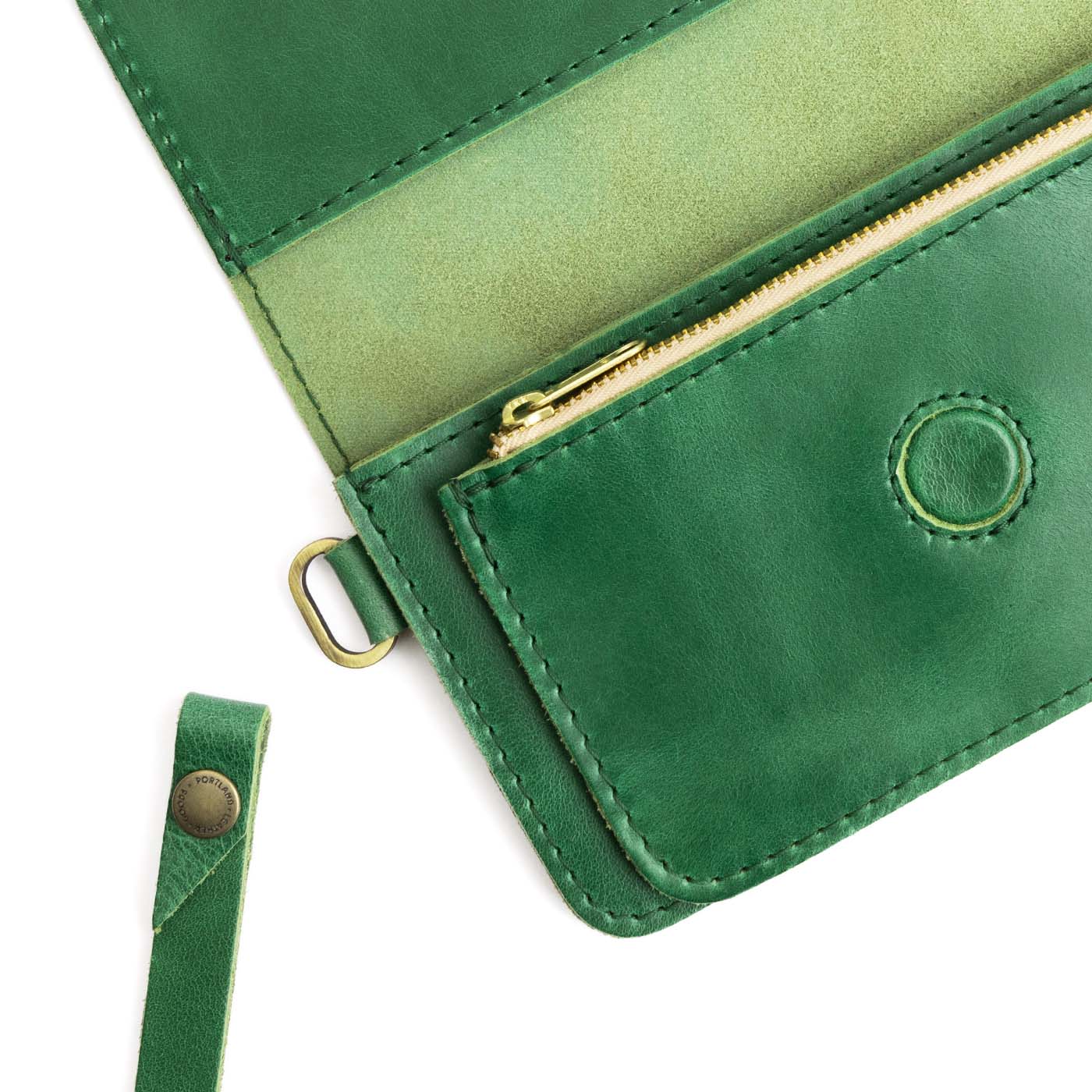 Cowboy Mint | Leather wallet clutch with wristlet and magnetic closure