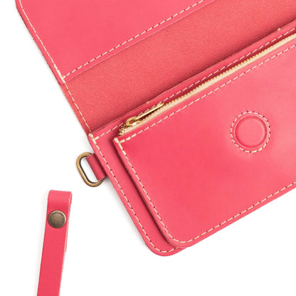 Tulip | Leather wallet clutch with wristlet and magnetic closure