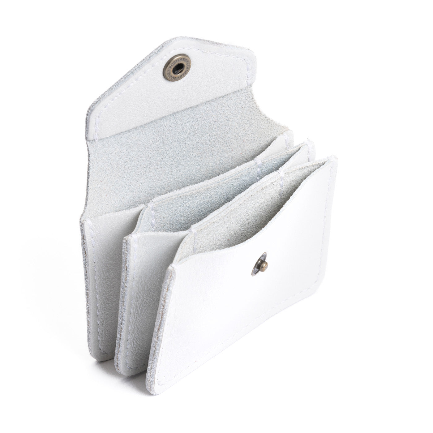 Pearl*Plus | Small leather wallet with snap closure