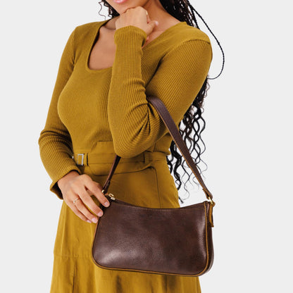 Coldbrew*Small | Petite bean shaped shoulder bag with a zipper closure