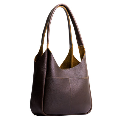 Coldbrew*Large | U-shaped, flat-bottomed leather shoulder bag with two outside pockets