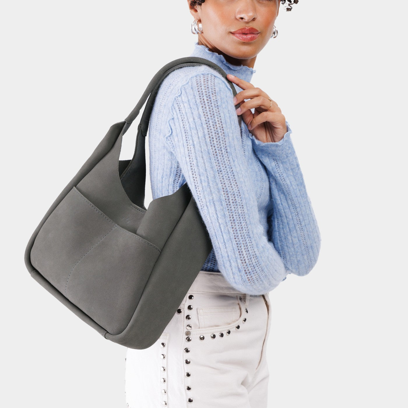 Smoke Grey*Large | U-shaped, flat-bottomed leather shoulder bag with two outside pockets