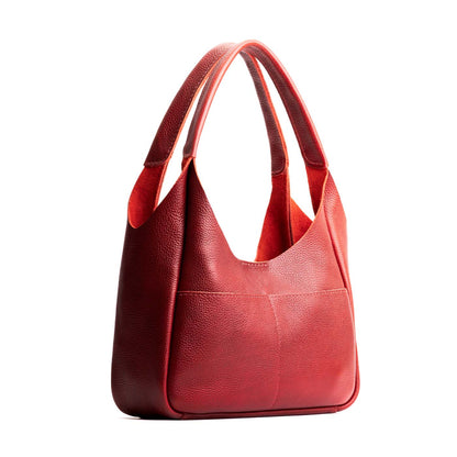 Chili Red*Medium | U-shaped, flat-bottomed leather shoulder bag with two outside pockets
