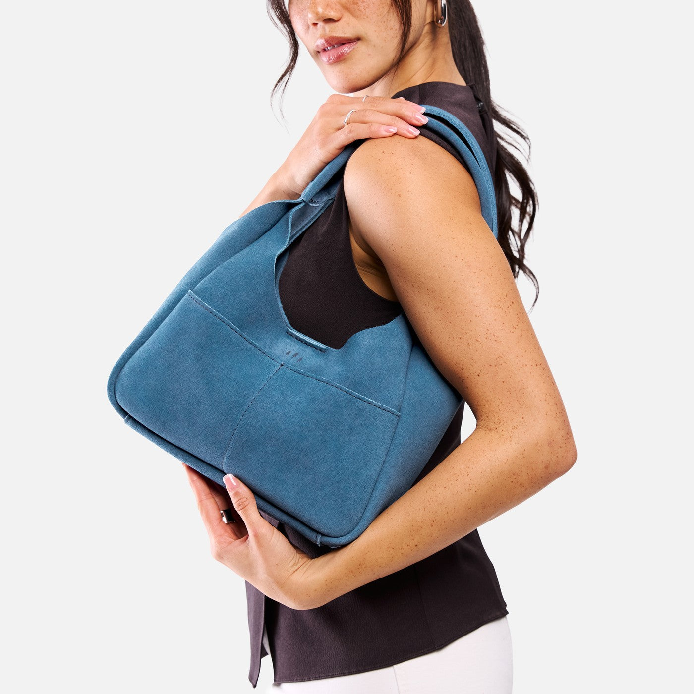 Mariner Blue*Medium | U-shaped, flat-bottomed leather shoulder bag with two outside pockets