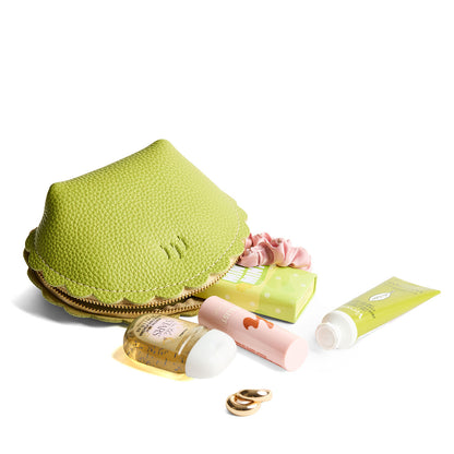Wasabi*Large | Curved leather pouch with zipper and scalloped edges