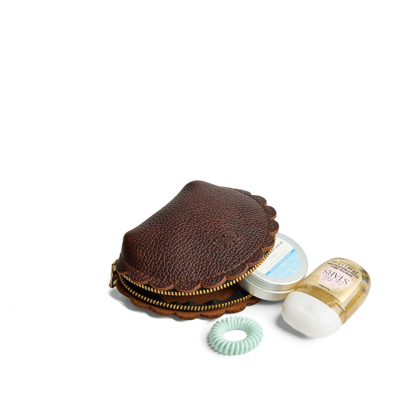 Coldbrew*Small | Curved leather pouch with zipper and scalloped edges