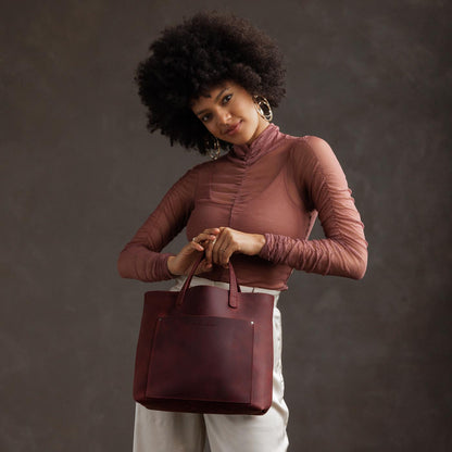 Merlot | Midsize crossbody tote with handles and a pocket
