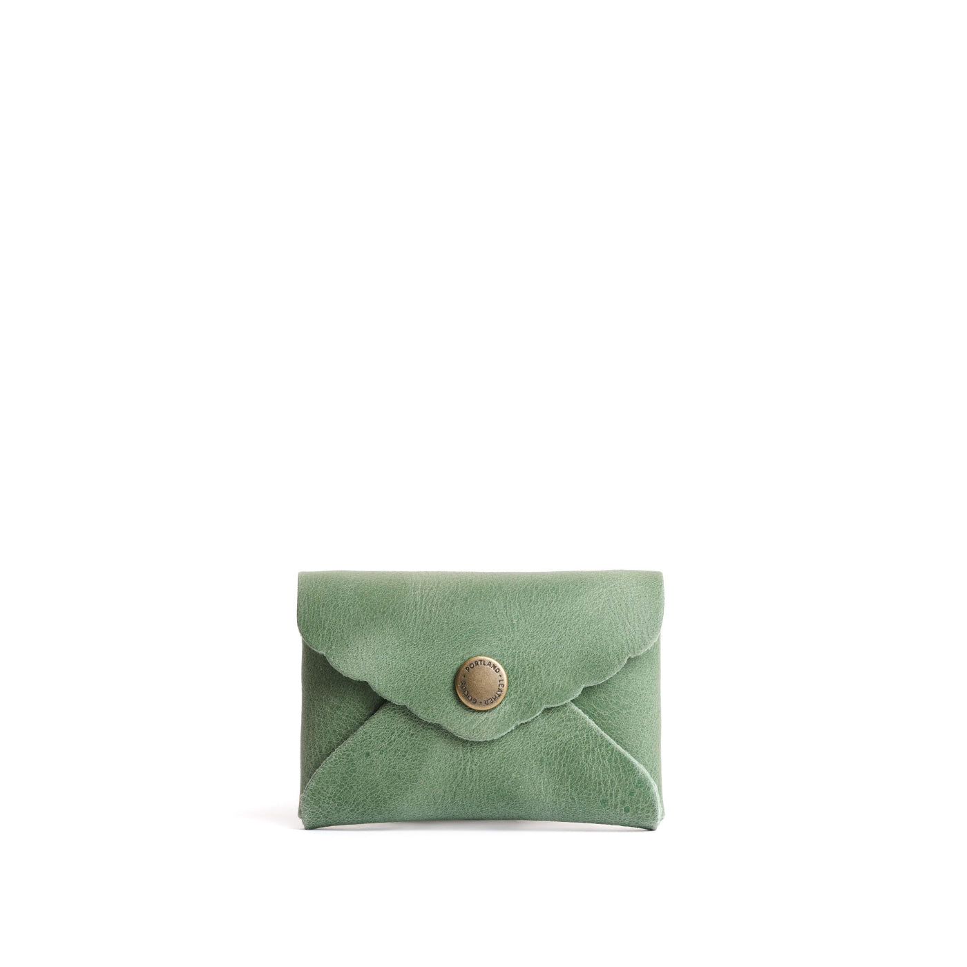 Cucumber | Small leather wallet with scalloped edge