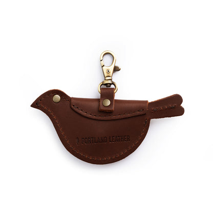 Cognac | Bird shaped pouch with button closure and lobster clasp