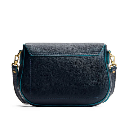 Boreal*Large | Petite leather Crossbody with a flap and magnetic closure