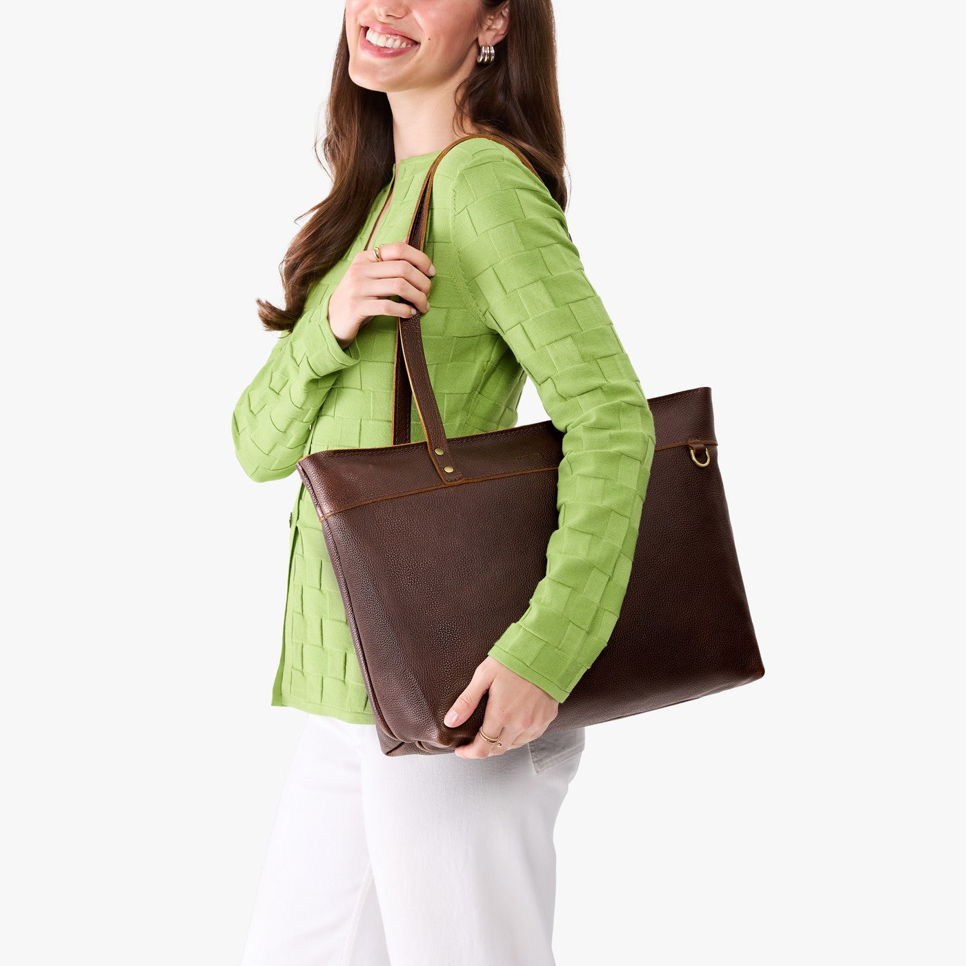Coldbrew*Large*Zipper | Model wearing leather tote bag with riveted straps and exterior key loop