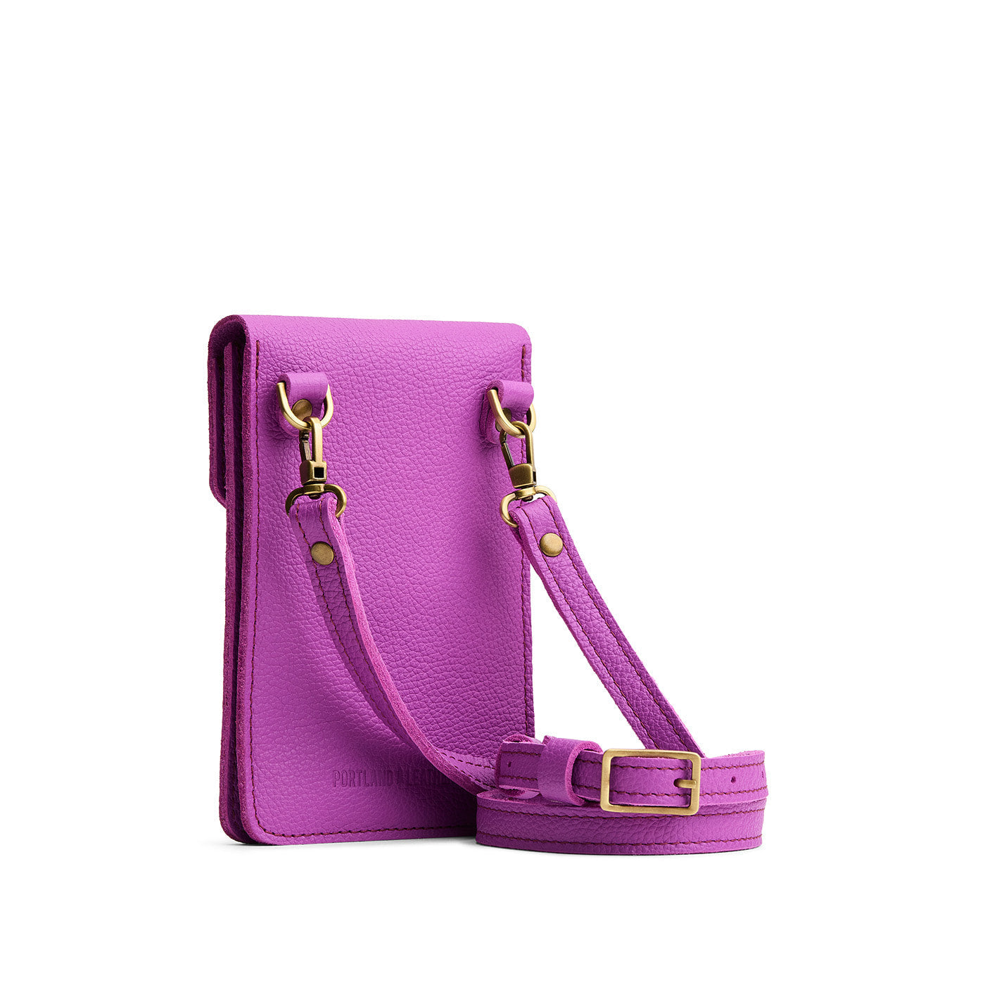 Cattleya | Slim, phone-shaped crossbody purse with magnetic closure