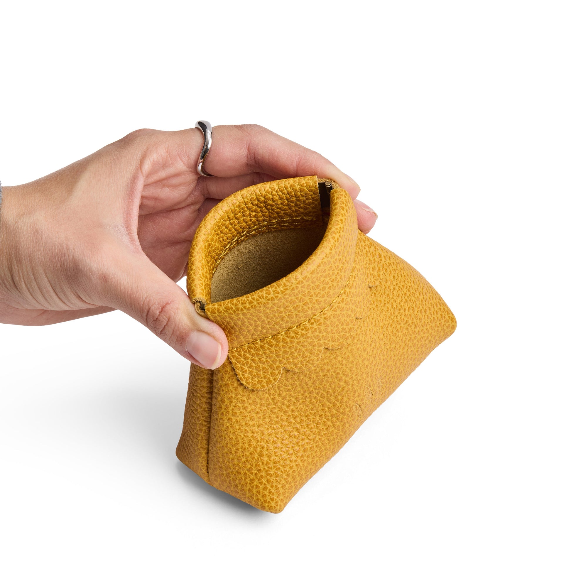 Sunshine | Leather coin pouch with scalloped edge and three Portland leather tree emblems