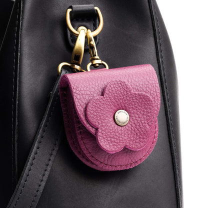 Iris | U shaped pouch with leather flower applique