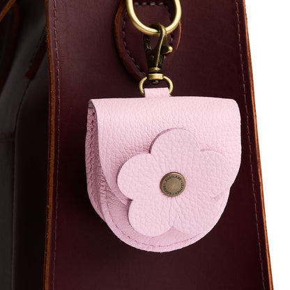 Pinkaboo | U shaped pouch with leather flower applique