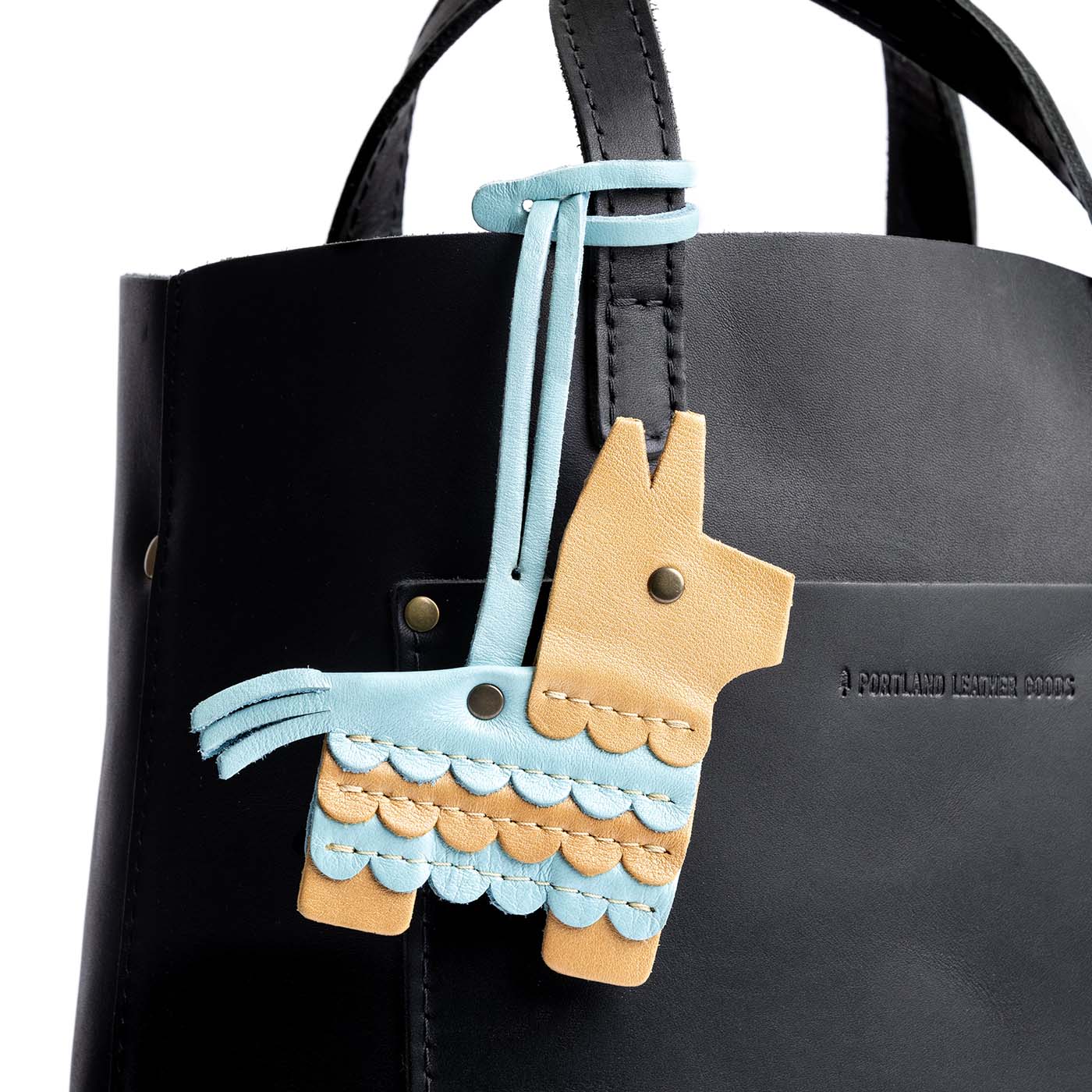 Champagne | Leather piñata shaped tassel