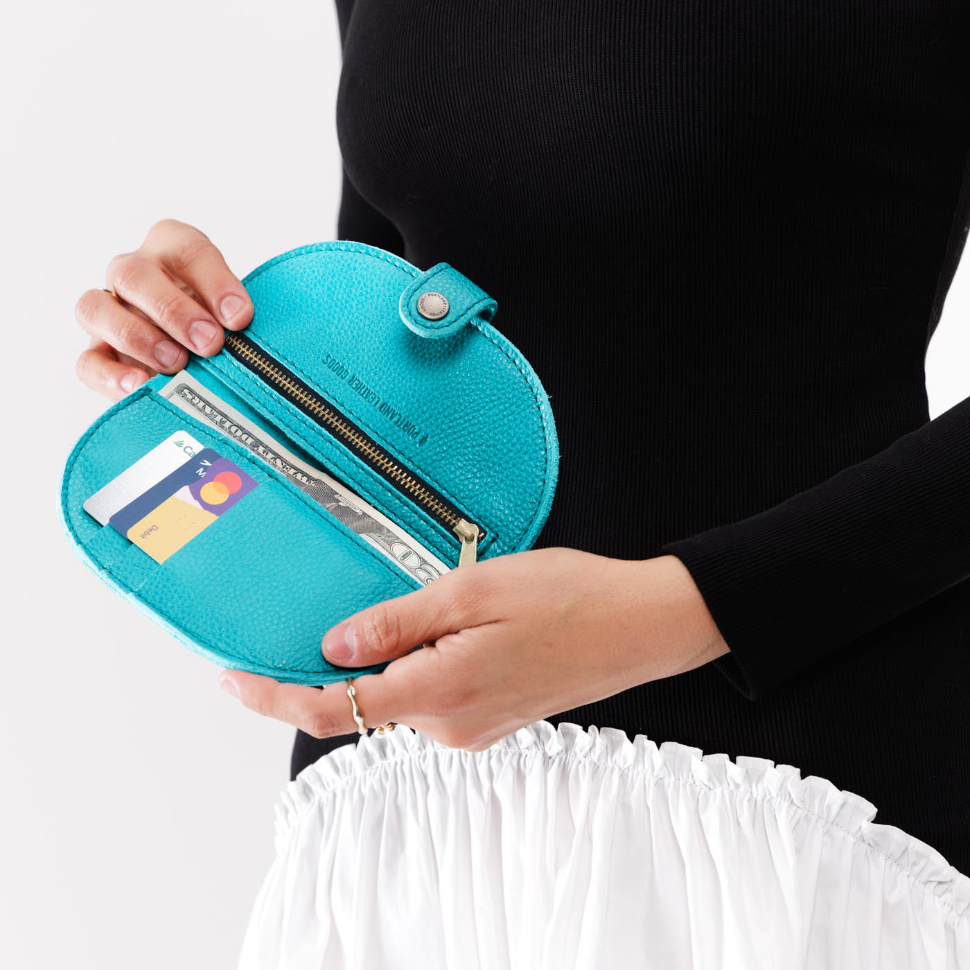 Baja | Semicircle bifold wallet with snap closure