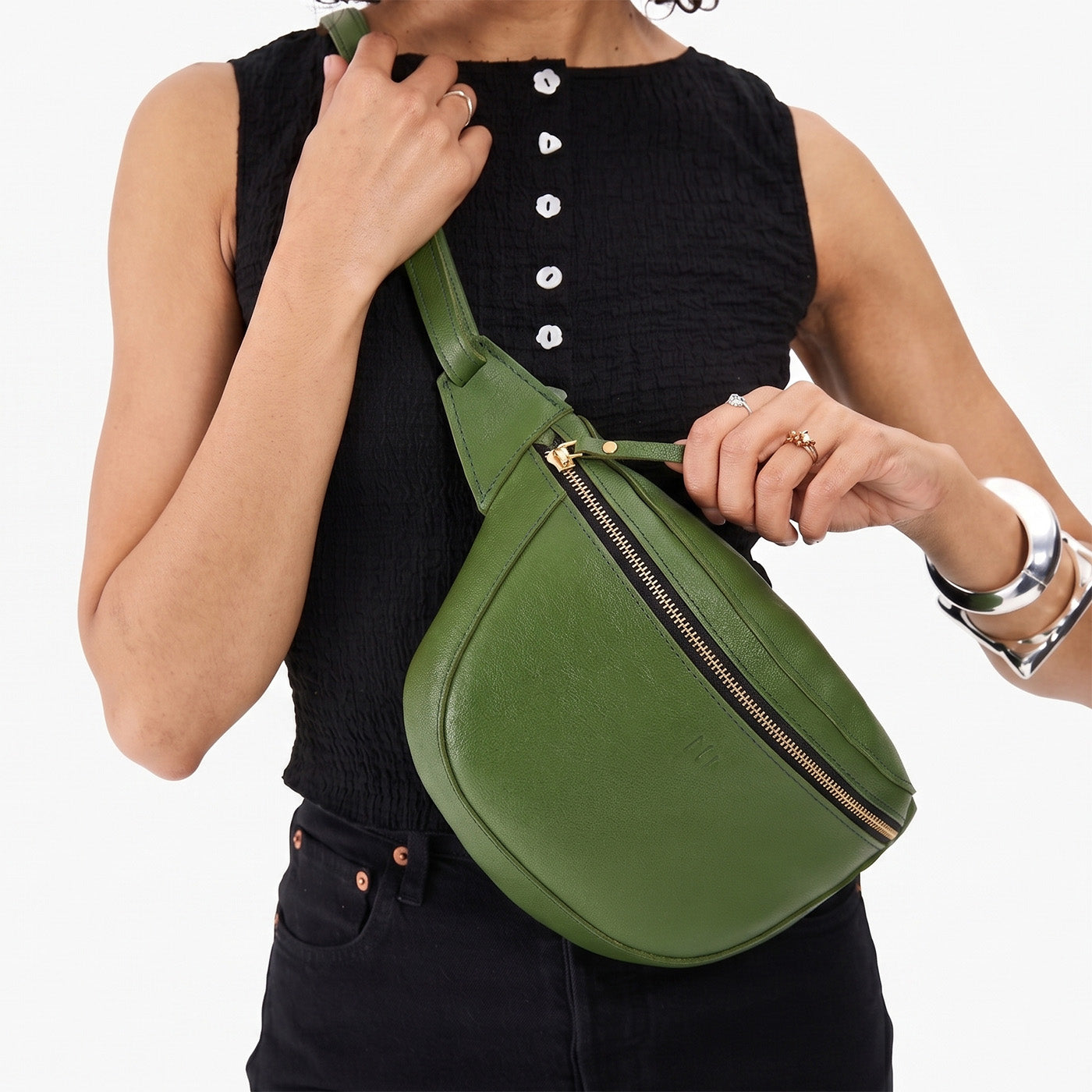 Cactus | Model wearing a sling bag with front zipper