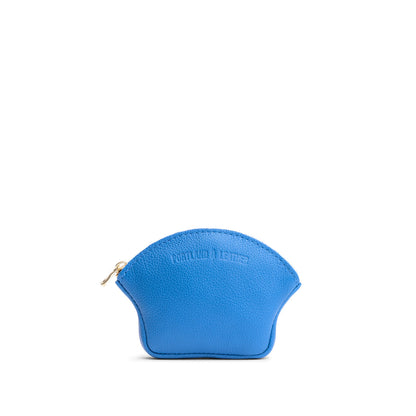 Skydive*Small | Seashell shaped leather makeup bag with curved top zipper and flat bottom
