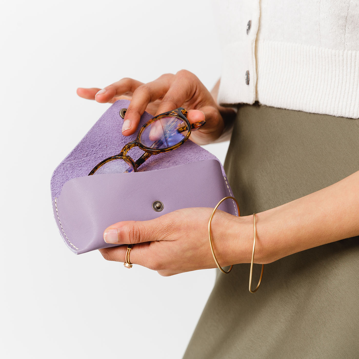 Lavender | Leather sunglasses case with snap closure