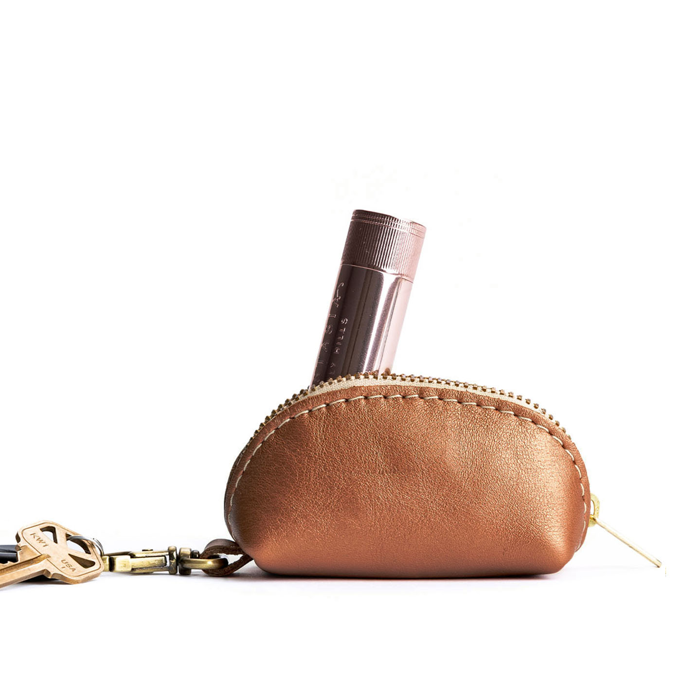 Hava | Taco shaped leather pouch with zipper and swivel lobster clasp on white background