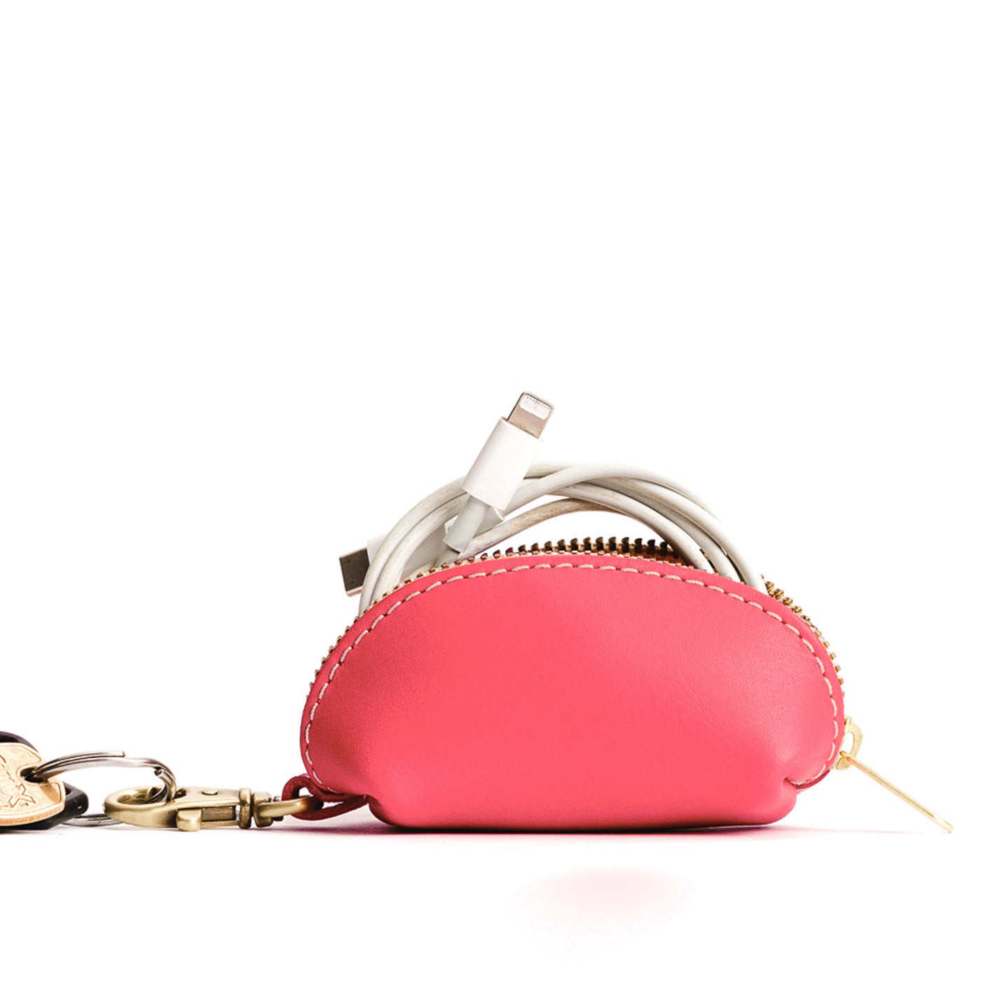 Tulip | Taco shaped leather pouch with zipper and swivel lobster clasp on white background