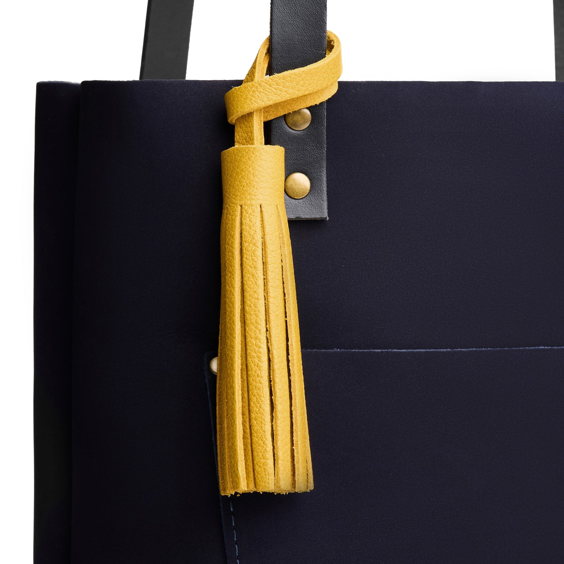 Pomello*Large | Fringed leather tassel with leather loop