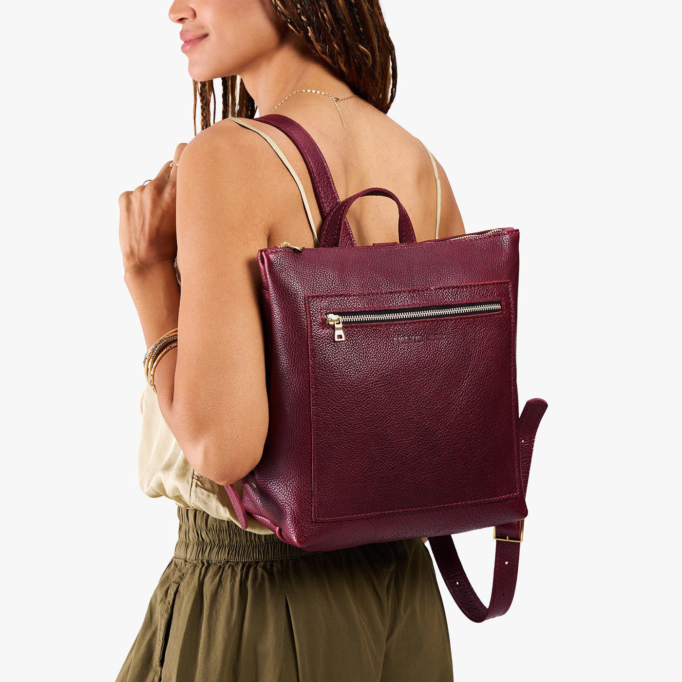 Cabernet*Large | Model wearing square slim leather tote backpack