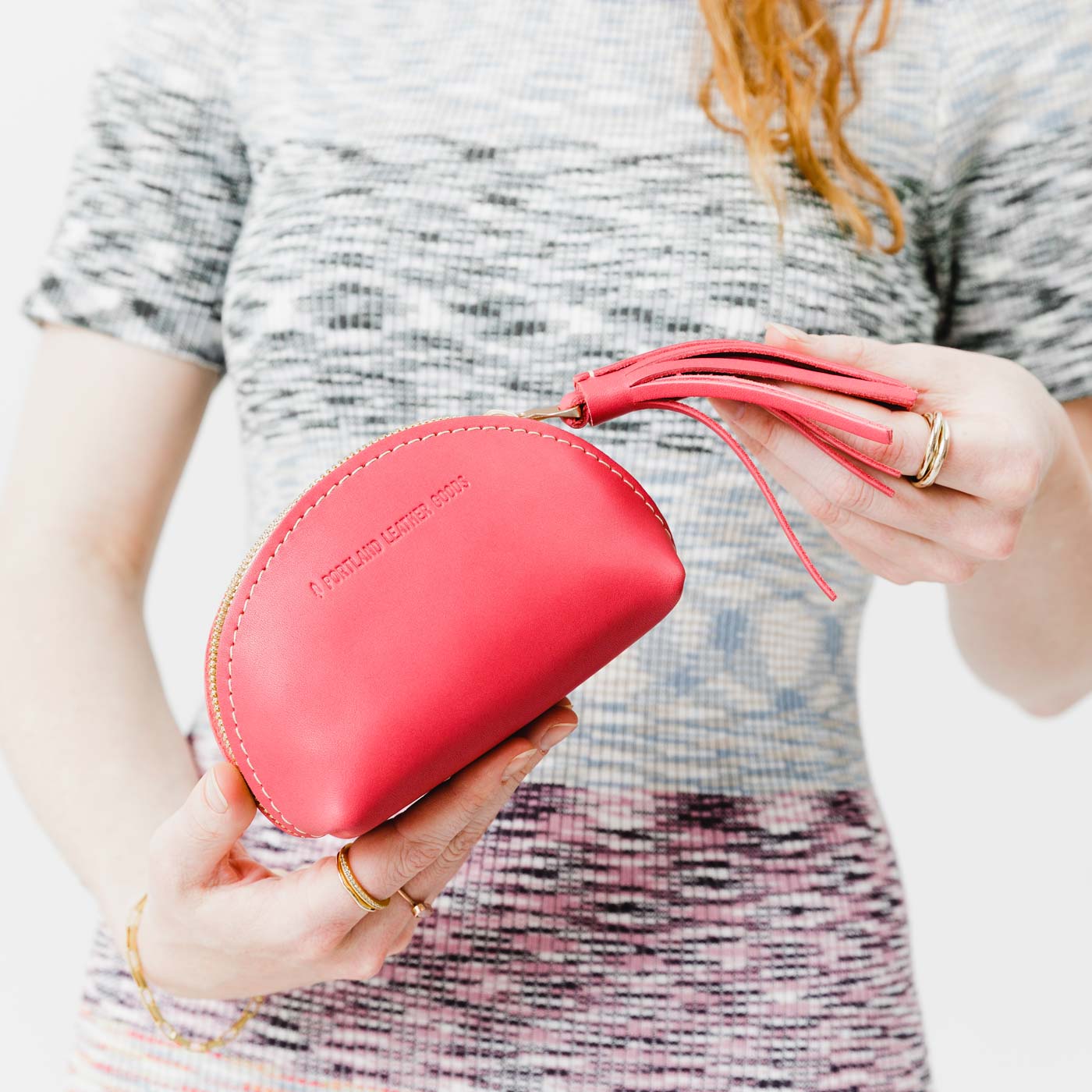 Tulip | Small leather zippered pouch with tassel